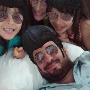 Meet your Posher, Eduardo